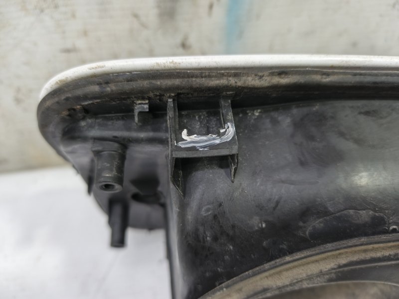 Лючок бензобака Audi A6 2012