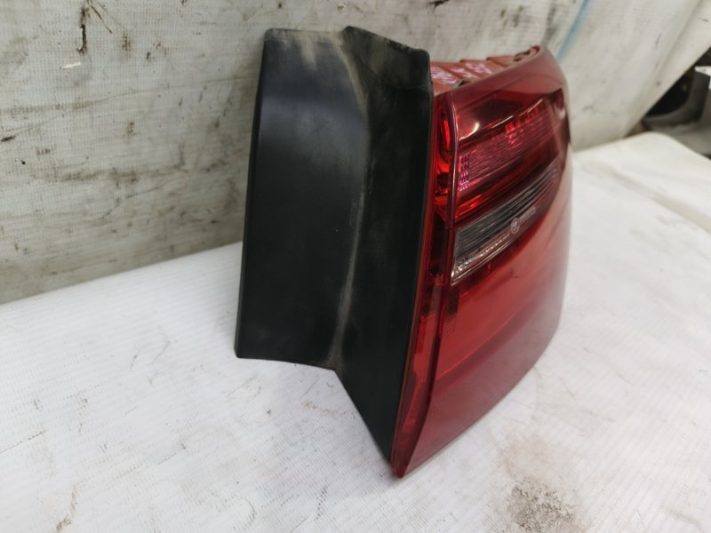 Фонарь Audi A6 2012