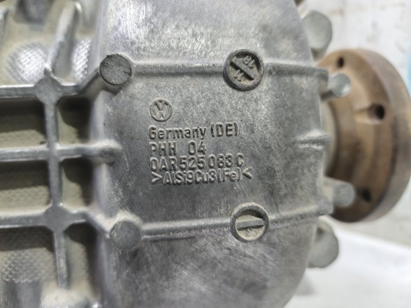 Редуктор Audi A6 2012