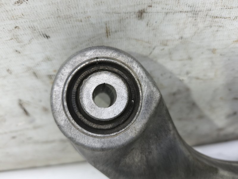 Рычаг Audi A6 2012