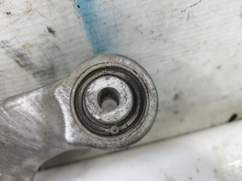 Рычаг Audi A6 2012