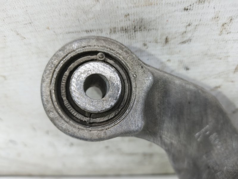 Рычаг Audi A6 2012