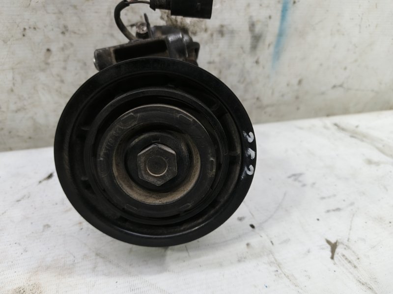 Компрессор кондиционера Audi A6 2012