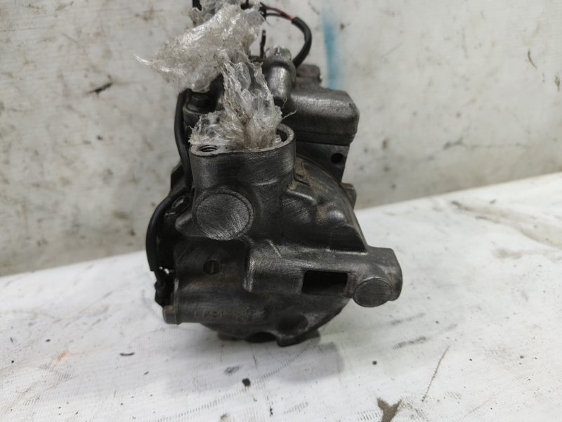 Компрессор кондиционера Audi A6 2012