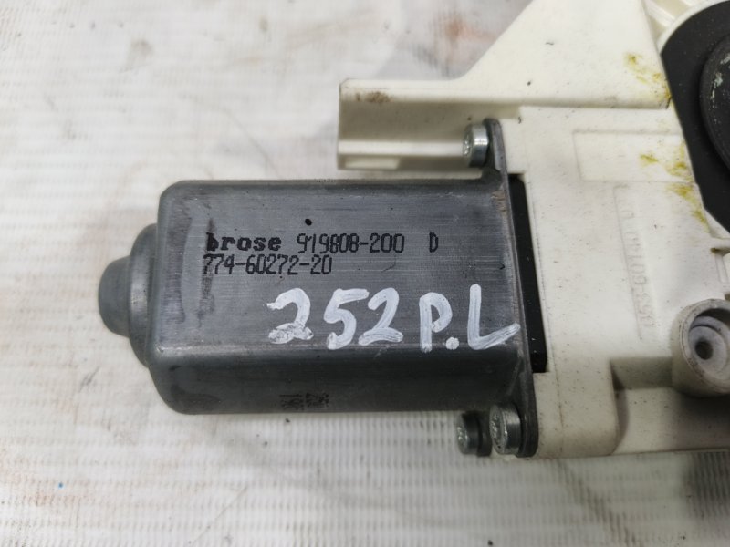 Моторчик стеклоподъемника Audi A6 2012