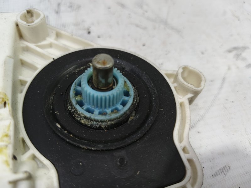 Моторчик стеклоподъемника Audi A6 2012