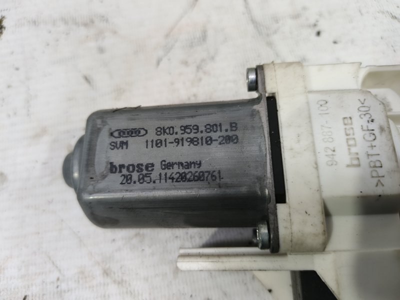 Моторчик стеклоподъемника Audi A6 2012