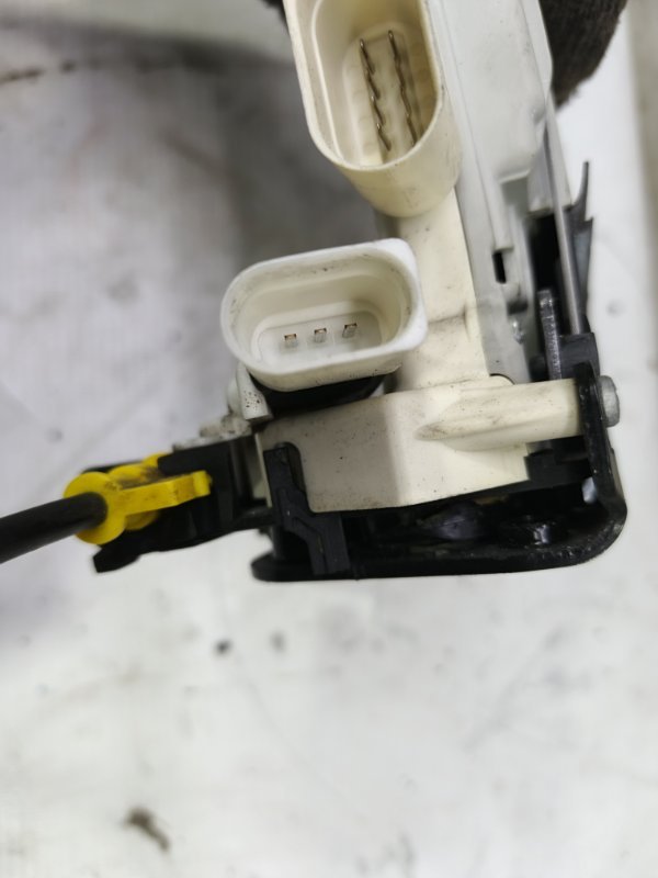 Замок двери Audi A6 2012