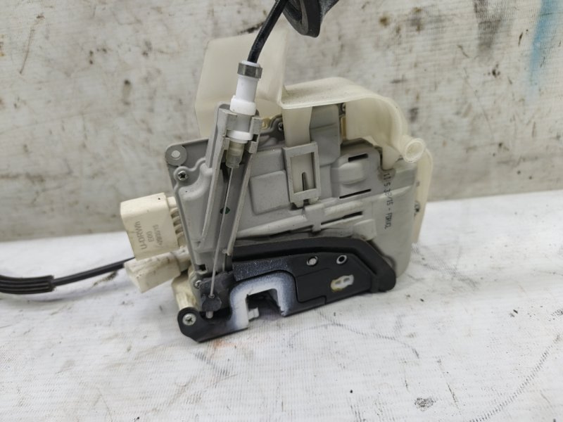 Замок двери Audi A6 2012