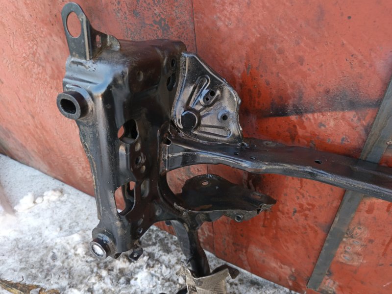 Балка Audi A6 2012