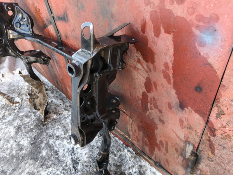 Балка Audi A6 2012