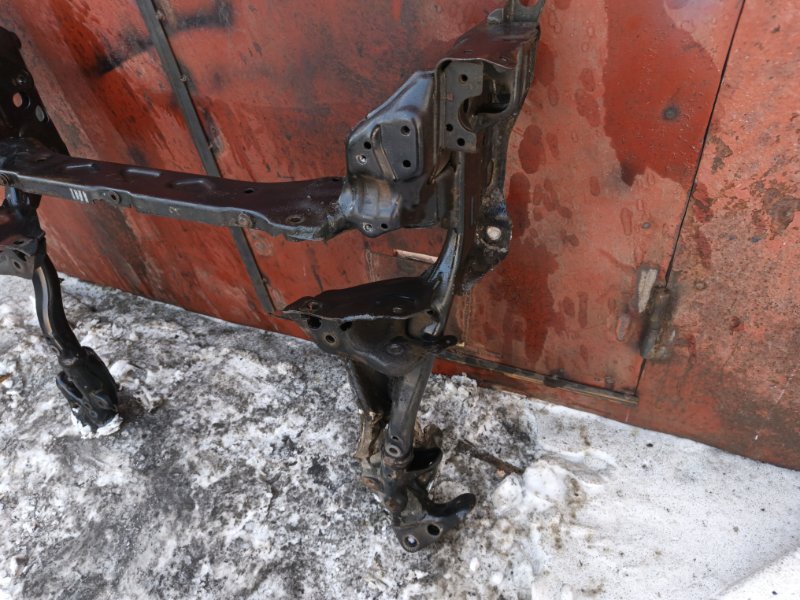 Балка Audi A6 2012