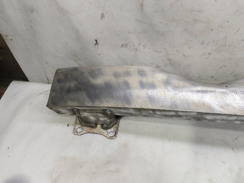 Усилитель бампера Audi A6 2012