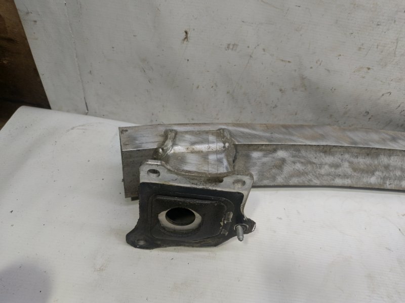 Усилитель бампера Audi A6 2012