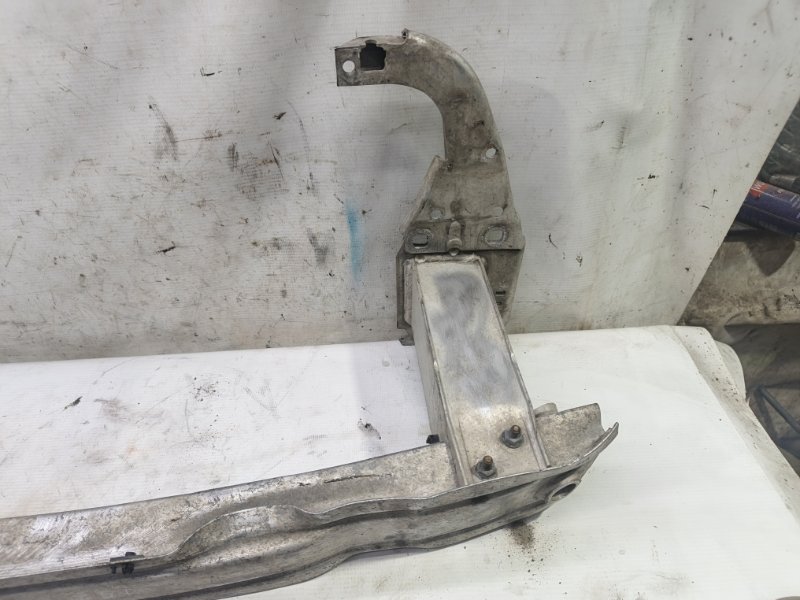 Усилитель бампера Audi A6 2012