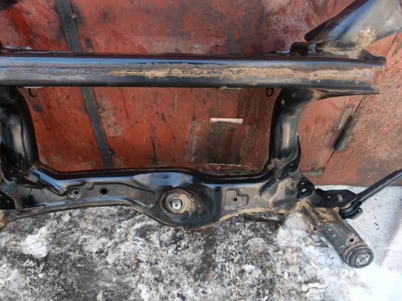 Балка Audi A6 2012