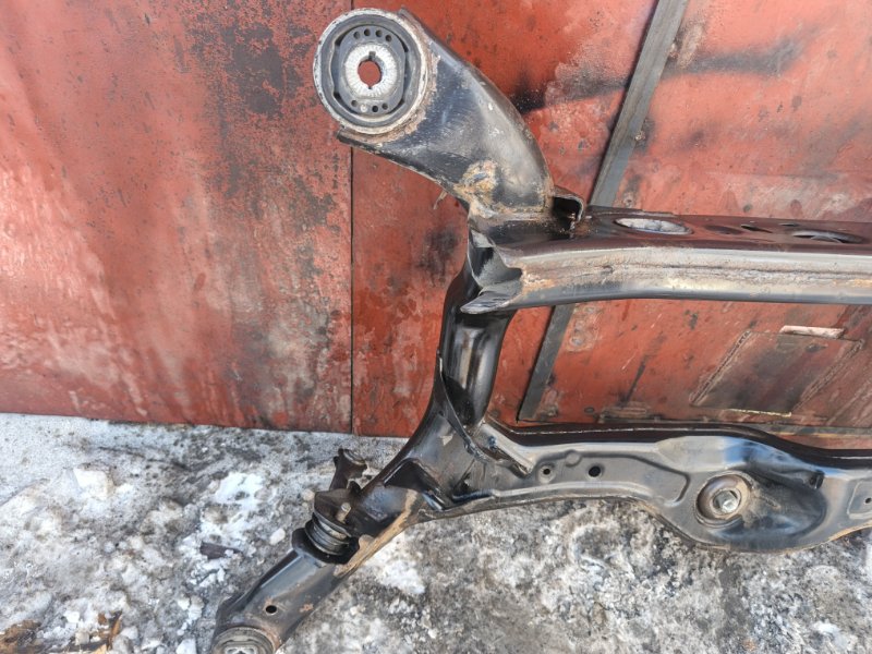 Балка Audi A6 2012