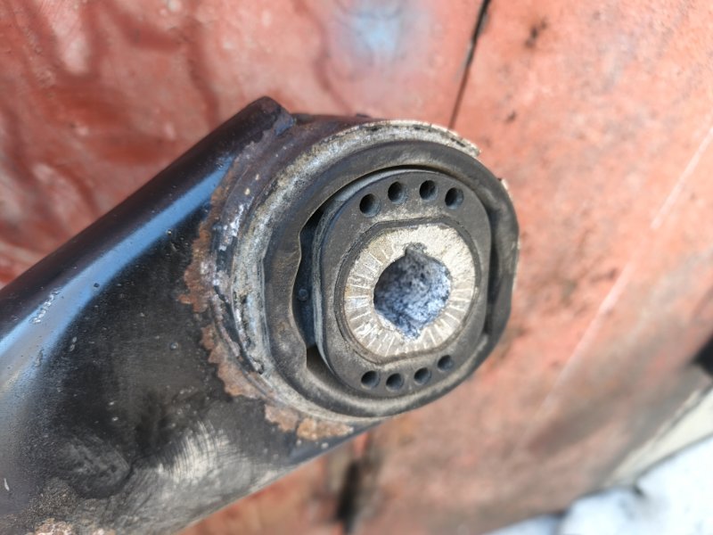 Балка Audi A6 2012