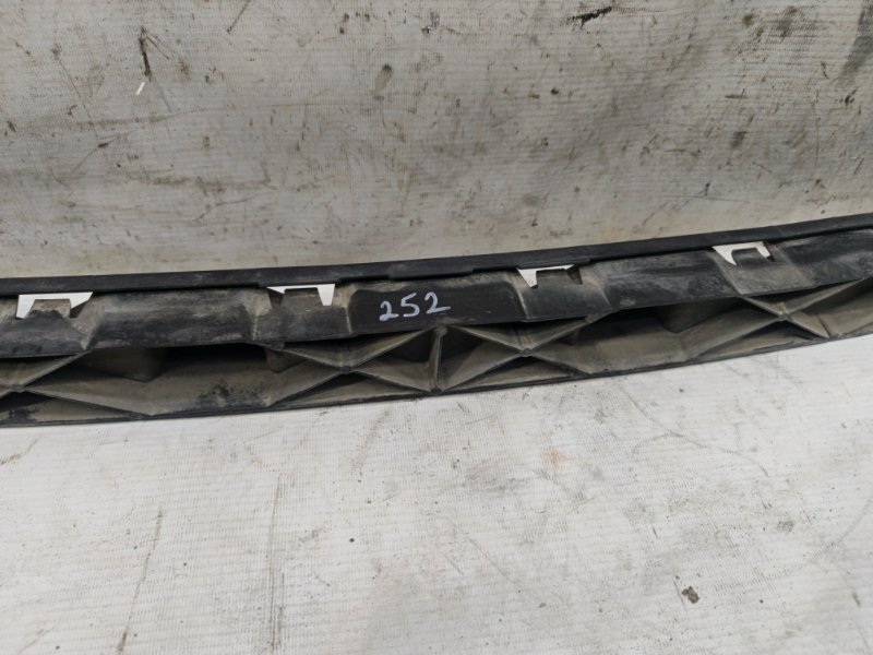 Кронштейн бампера Audi A6 2012