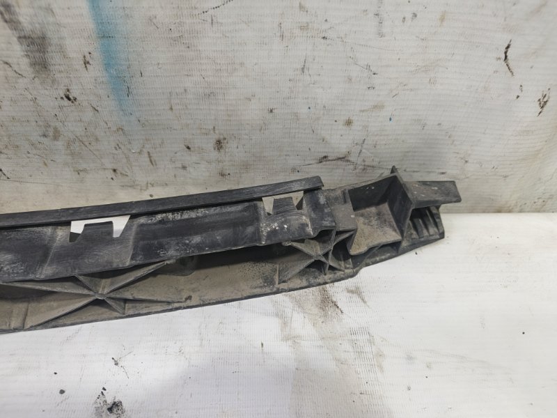 Кронштейн бампера Audi A6 2012