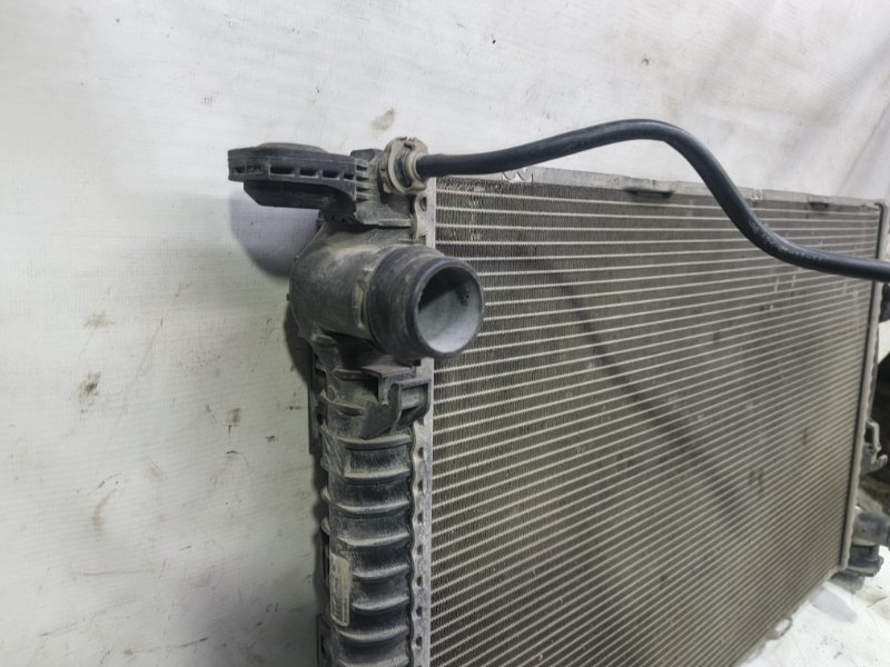 Радиатор основной Audi A6 2012