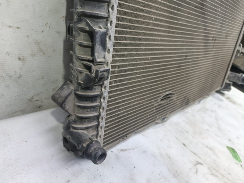 Радиатор основной Audi A6 2012