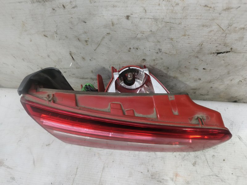 Фонарь Audi A6 2012