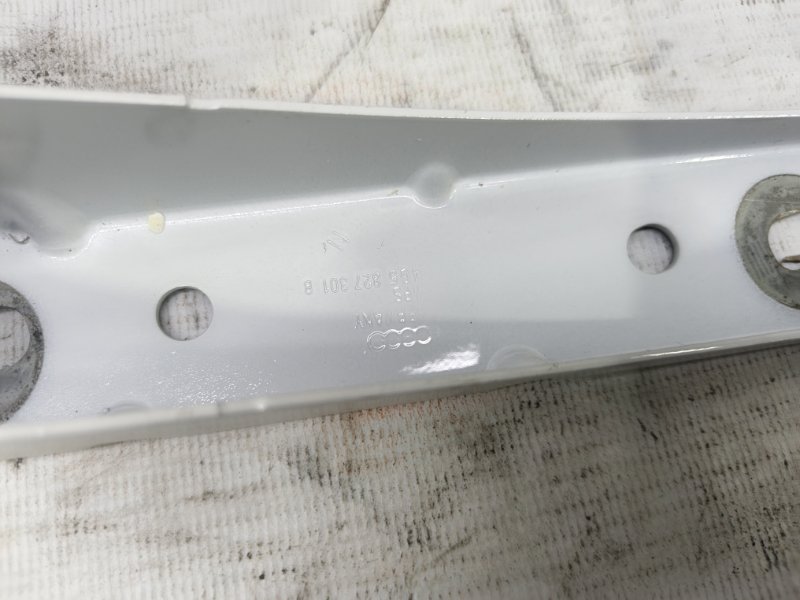 Петля багажника Audi A6 2012