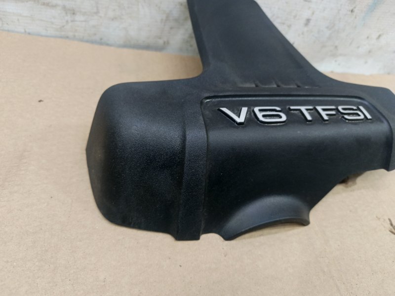 Крышка двигателя Audi A6 2012