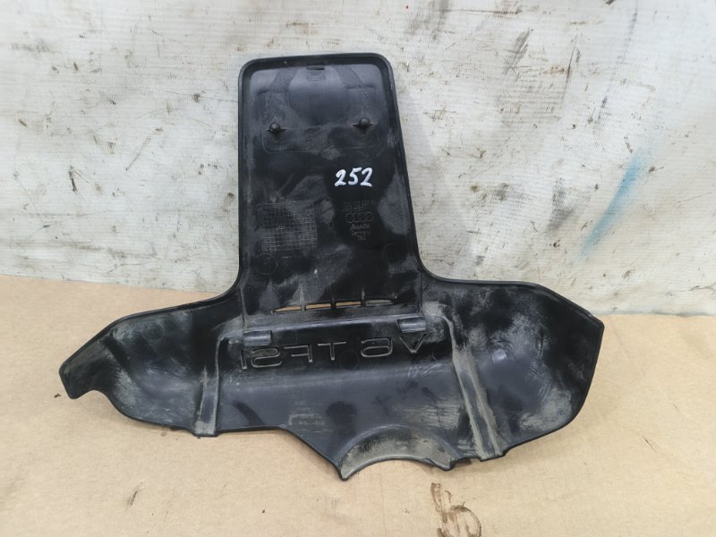 Крышка двигателя Audi A6 2012