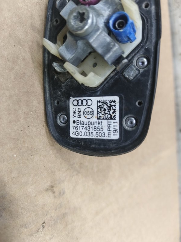 Антенна Audi A6 2012