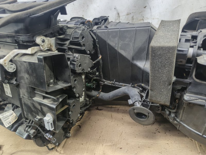 Корпус отопителя Audi A6 2012