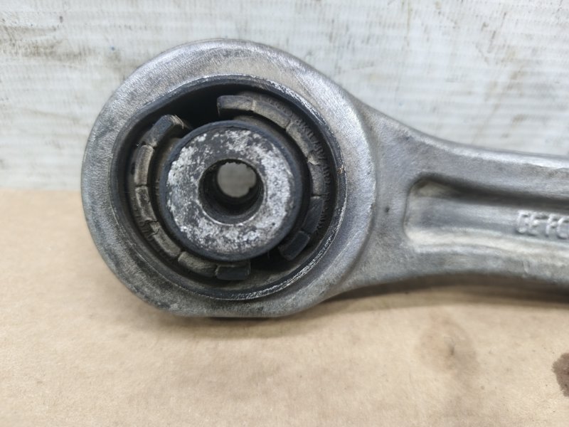 Рычаг Audi A6 2012