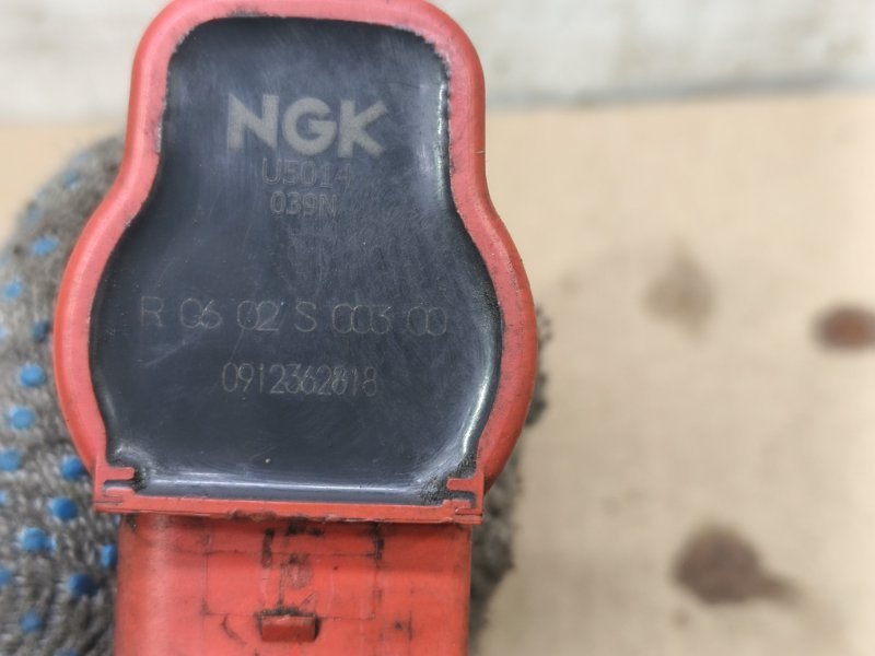 Катушка зажигания Audi A6 2012