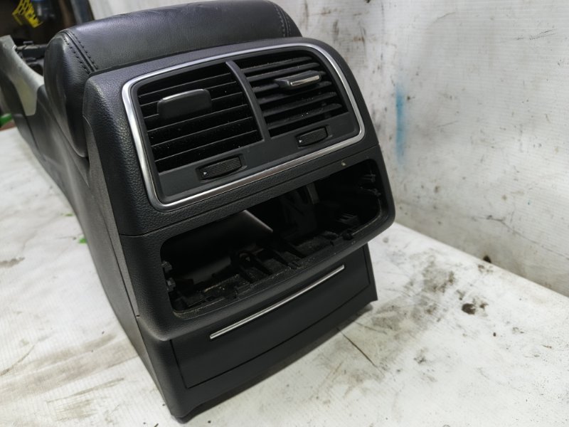 Подлокотник Audi A6 2012