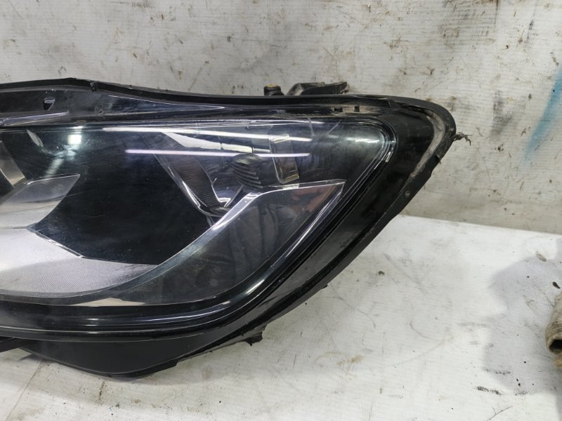 Фара Audi A6 2012