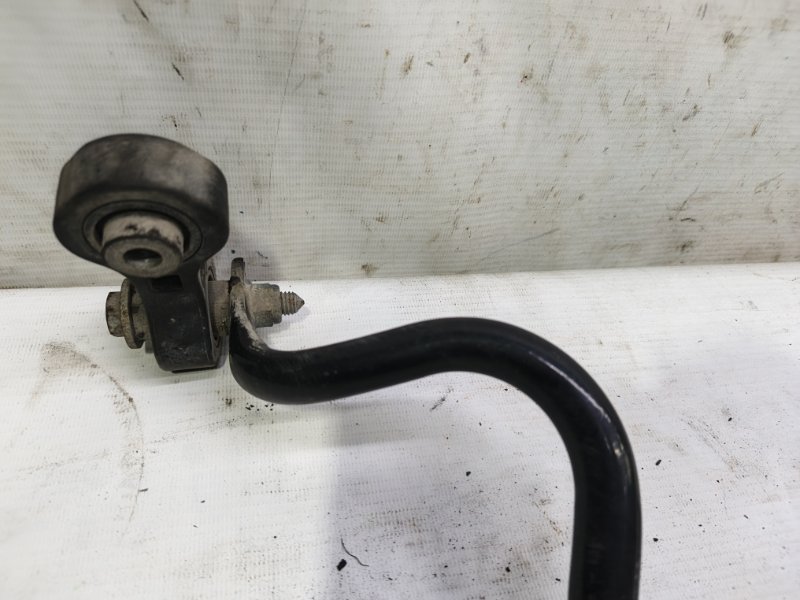 Стабилизатор Audi A6 2012