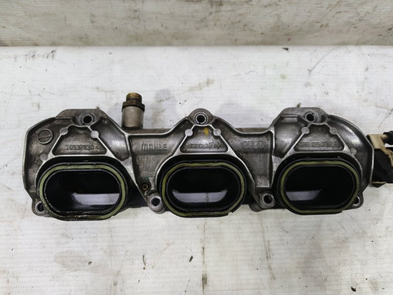 Впускной коллектор Audi A6 2012