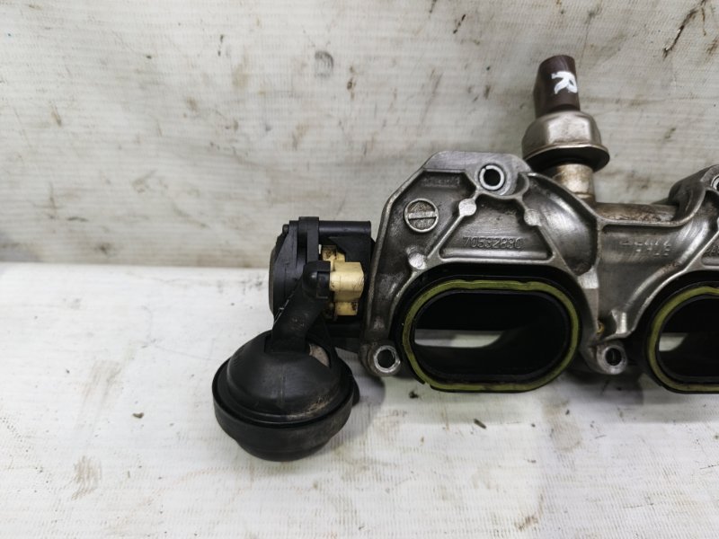 Впускной коллектор Audi A6 2012