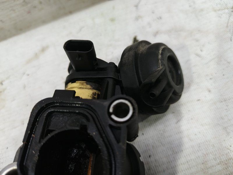 Впускной коллектор Audi A6 2012