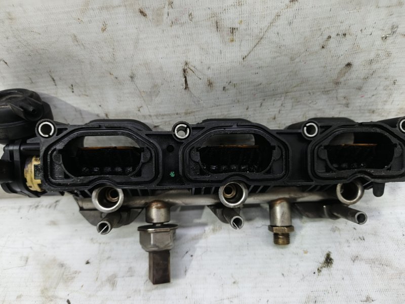 Впускной коллектор Audi A6 2012