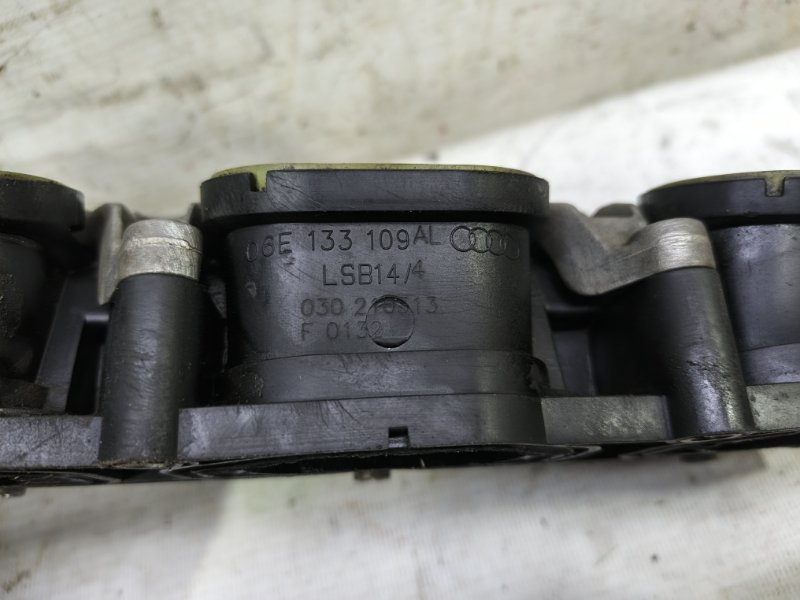 Впускной коллектор Audi A6 2012