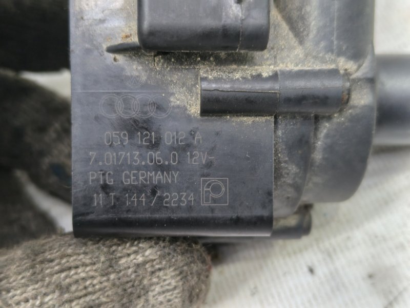 Помпа печки Audi A6 2012