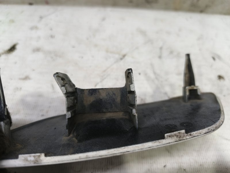 Заглушка форсунки омывателя Audi A6 2012