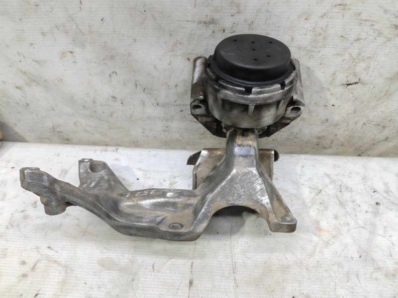 Подушка двигателя Audi A6 2012