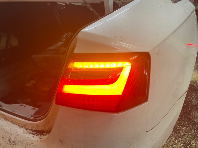 Фонарь Audi A6 2012