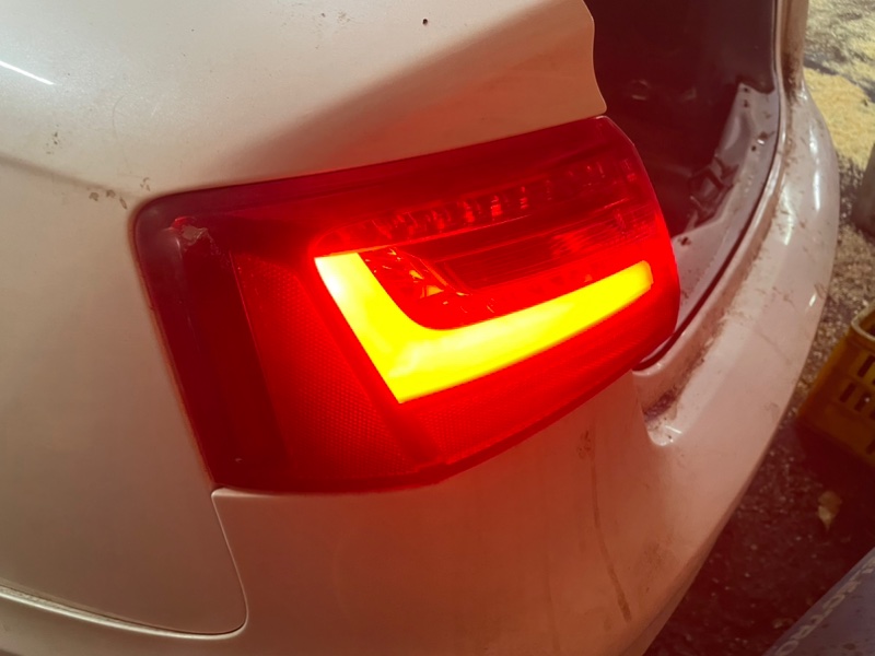 Фонарь Audi A6 2012