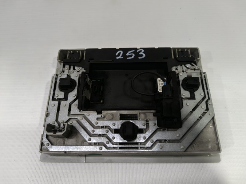 Плафон салона Volkswagen Polo 2020