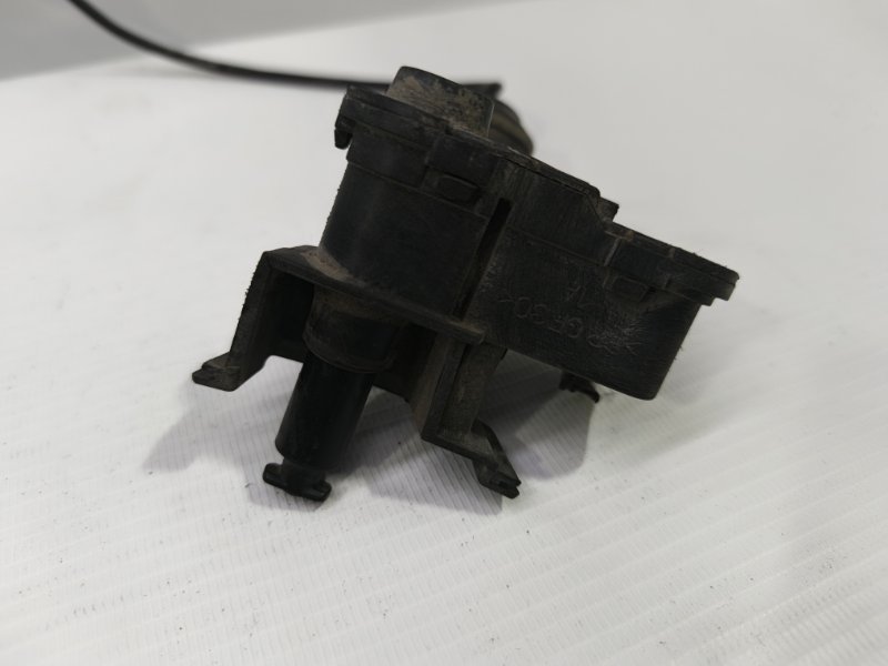 Активатор лючка бензобака Volkswagen Polo 2020