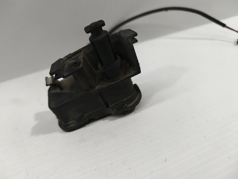 Активатор лючка бензобака Volkswagen Polo 2020